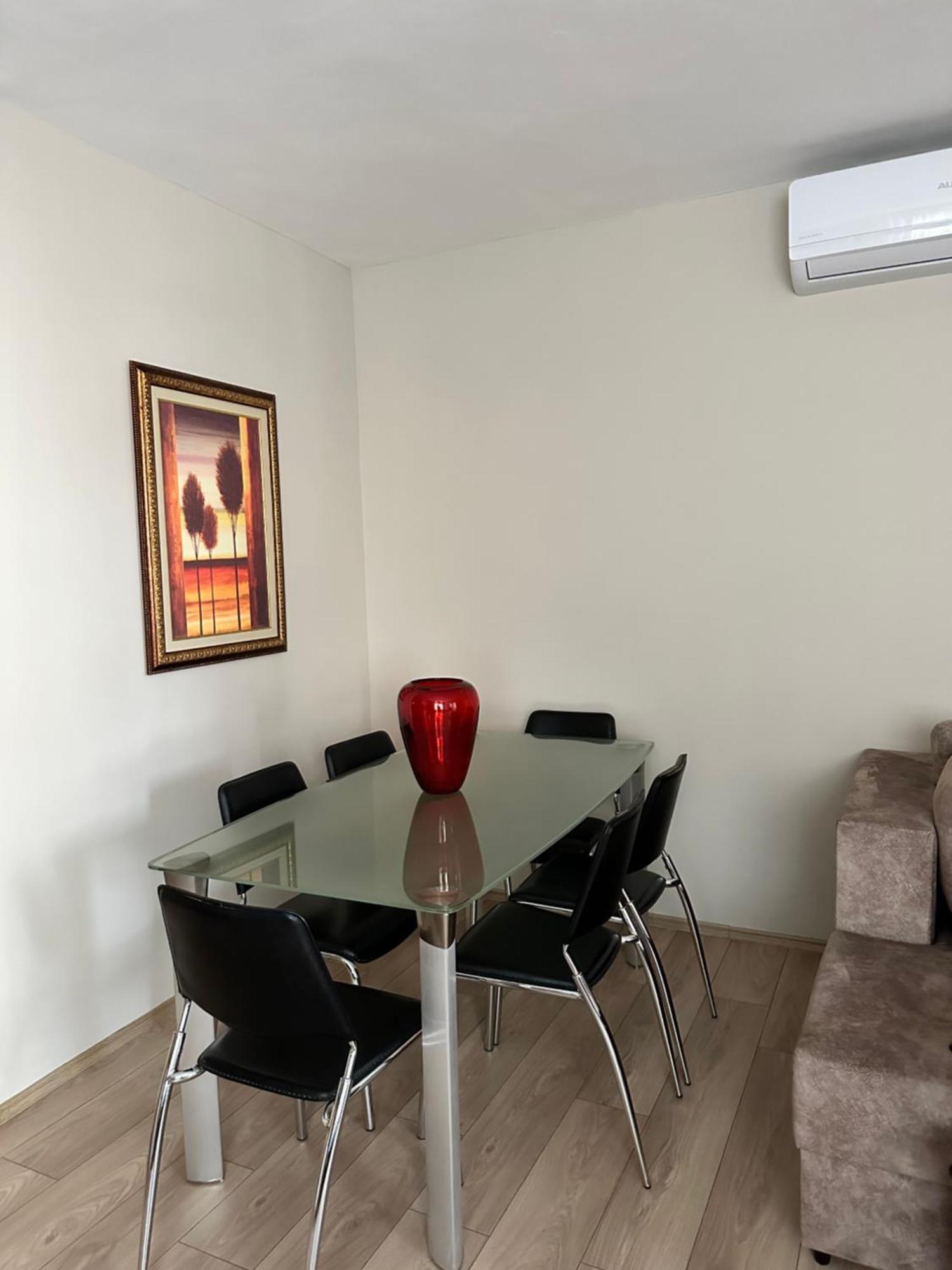 Home Away From Home Apartment Дуррес Экстерьер фото